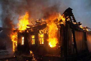 За перші дві доби нового року на пожежах в Україні загинули 28 громадян