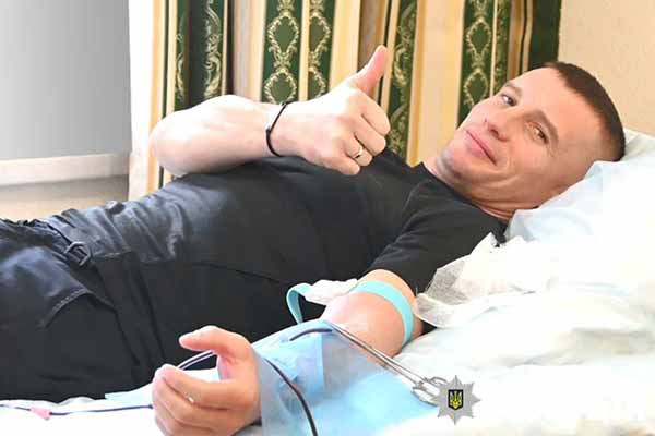 60 поліцейських Полтавщини здали 26 літрів донорської крові
