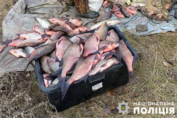На Полтавщині поліція виявила понад 430 метрів браконьєрських сіток