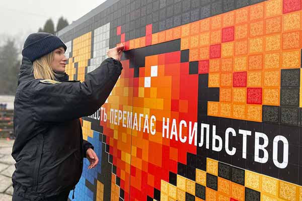 На Полтавщині, в місті Лубни, відбулася акція «Чуйність переможе насильство»