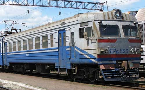 З 14 по 21 квітня з Києва до Гребінки зміняться маршрути приміських електропоїздів