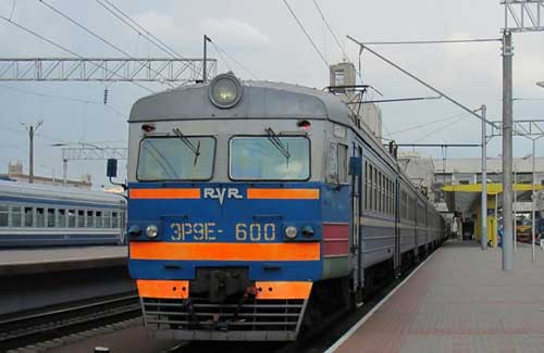 Додаткові потяги на Трійцю вирушать із Кременчука та Харкова (через Гребінку)
