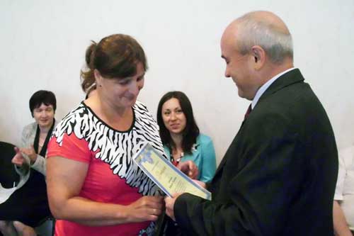 На Гребінківщині нагородили батьків багатодітних сімей за сумлінне батьківство