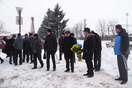 У Гребінці поклали квіти до пам’ятника Т.Г. Шевченку