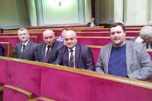 Долю Гребінківського спорткомплексу поїхали відстоювати до Верховної Ради 