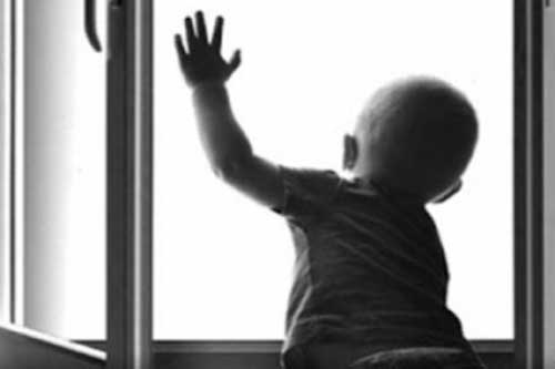На Полтавщині 3-річний хлопчик випав із балкону другого поверху