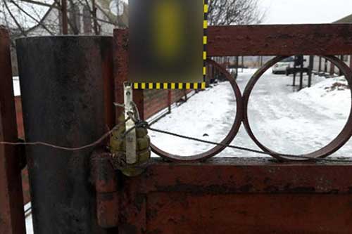 На Гребінківщині невідомі кинули гранату в приватний будинок 