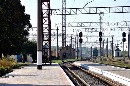 На станції Гребінка ПАТ «Укрзалізниця» планує виконати реконструкцію перона та пасажирської платформи