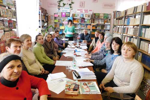 Бібліотекарі шкіл Гребінківщини зібрались на майстер-клас із ведення бібліотечної документації
