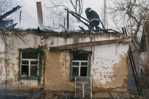 На Гребінківщині врятували від вогню житловий будинок