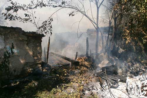 Під час пожежі на Гребінківщині вщент згоріла господарська будівля