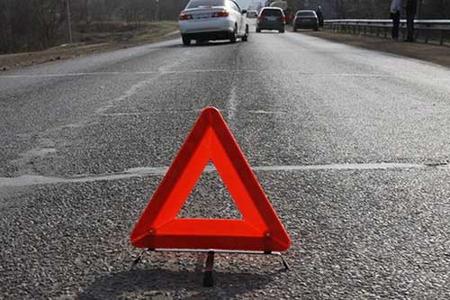 На Полтавщині внаслідок зіткнення трьох автомобілів загинули дві людини