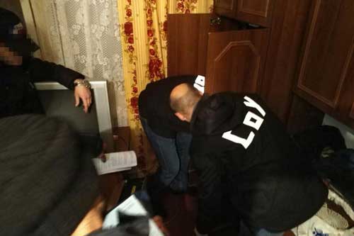 На Полтавщині СБУ викрила мережу із збуту зброї та боєприпасів