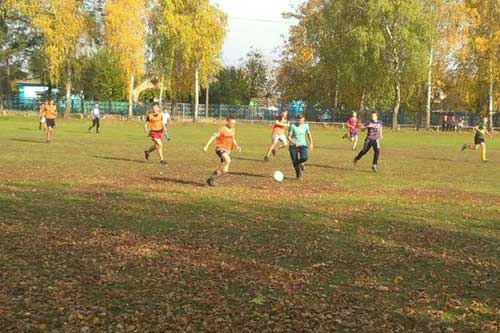  Юнаки розіграли футбольну першість міста Гребінка
