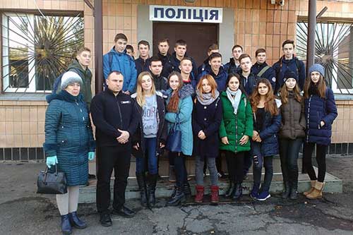 Поліція Гребінківщини проводить профорієнтаційну роботу серед школярів