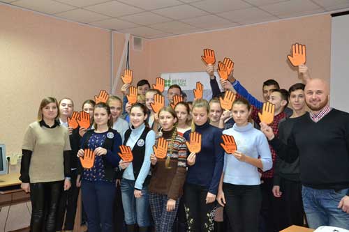Лубенщина приєдналася до міжнародної кампанії проти ґендерного насильства в Україні