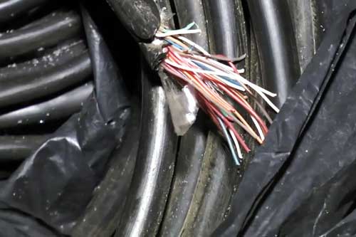 У Гребінці поліція завадила чоловікові викрасти кабель "Укртелекому"
