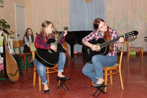 В Гребінківській дитячій музичній школі відбулися творчі звітні концерти