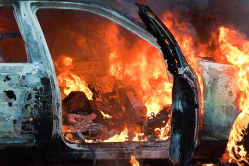 На Полтавщині на ходу спалахнув автомобіль