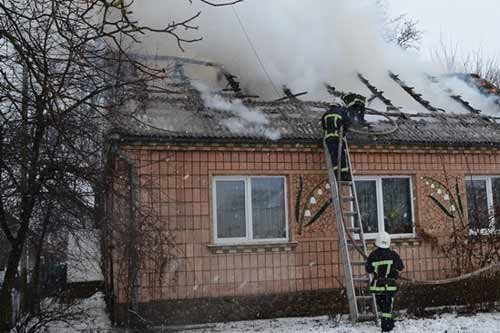 На Гребінківщині сталася пожежа в житловому будинку