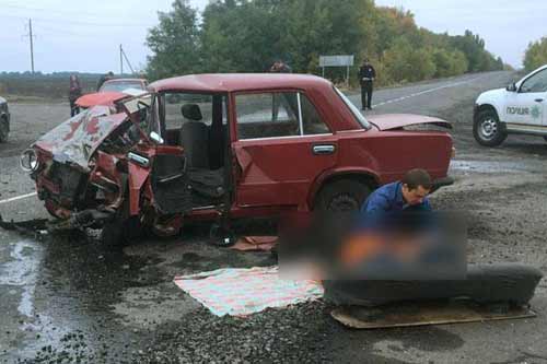 На Полтавщині в ДТП зіткнулося чотири автомобілі - один з водіїв загинув