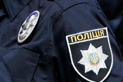 На Полтавщині біля лісу в автомобілів виявлено тіло співробітника главку поліції області