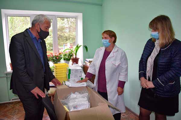 На Пирятинщині два ФАПи отримали благодійну допомогу