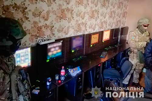 На Полтавщині викрито гральні заклади, що маскували свою діяльність під інтернет-кафе