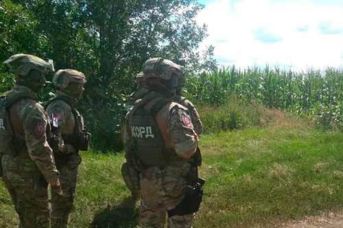 На Полтавщині поліція продовжує пошуки озброєного зловмисника 