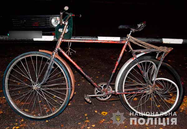 У Лубнах легковик збив пенсіонера на велосипеді