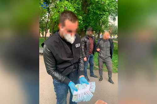 Ексдепутат Полтавської райради та його спільники постануть перед судом за хабар