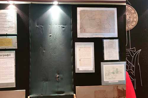 Миргородський музей пограбували — винесли експонати стародавньої зброї