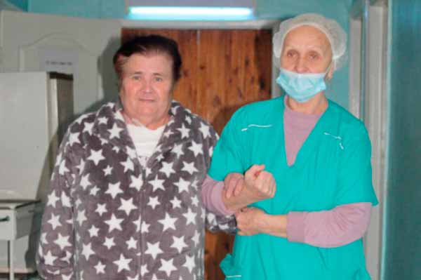 На Полтавщині лікарі врятували заражену на COVID-19 жінку з сатурацією 37%