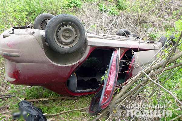 На Полтавщині загинув водій легковика, який з’їхав у кювет і перекинувся під час буксирування