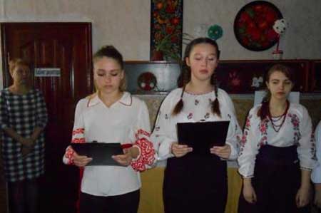 ребінківська школа №1: Лінійка, присвячена 100-річчю Української революції