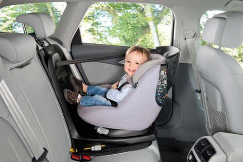Дети и автомобиль: как комфортно обезопасить Вашего ребенка
