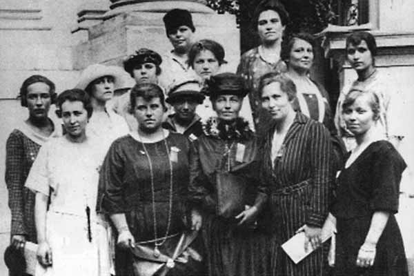 1921 рік. Учасниці Українського жіночого конгресу у Відні