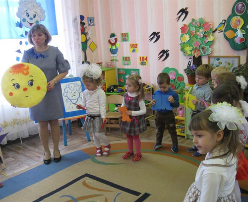 Заняття у дитячому садку "Веселка"