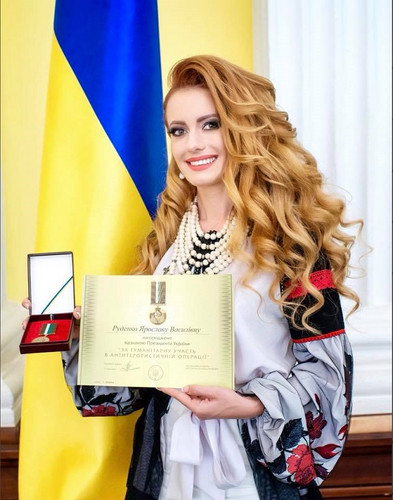 Співачка з Полтавщини отримала президентську відзнаку