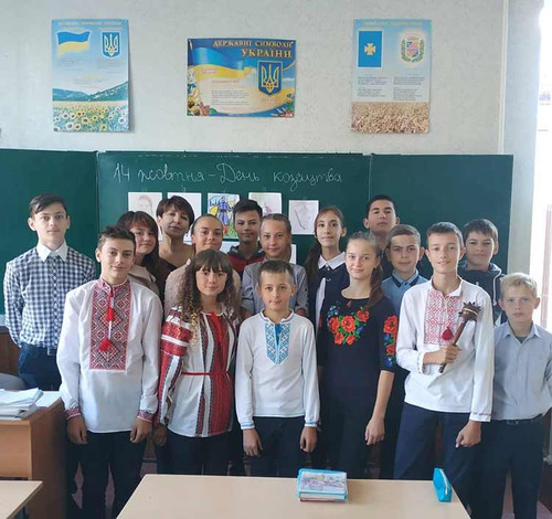 Виховний захід до Дня українського козацтва проведено у 8-Б класі,