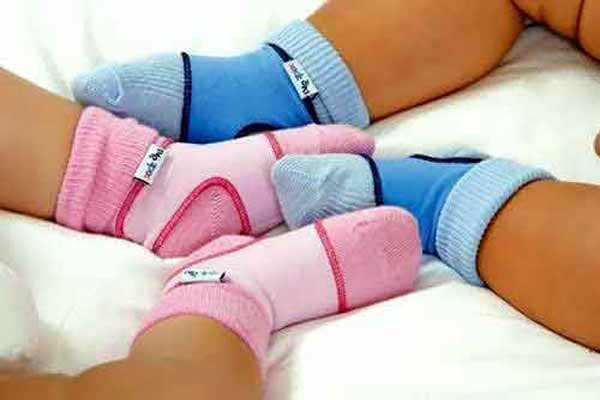 Как выбрать носки и колготы для детей