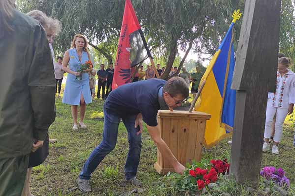 На Полтавщині відкрили меморіальну дошку генерал-хорунжому Армії УНР