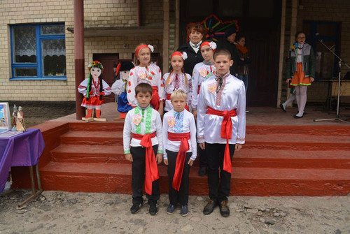  Козацькі <b>забави</b> згуртували учнів 5 – 6 класів загальноосвітніх шкіл Гребінківського району 