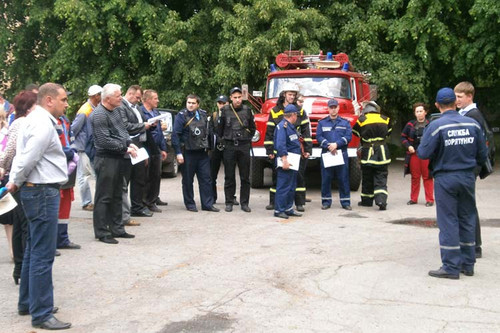 Гребінківські рятувальники провели навчання: ДТП за участі автоцистерн