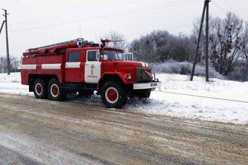 Рятувальники надають допомогу водіям на автошляхах Полтавщини