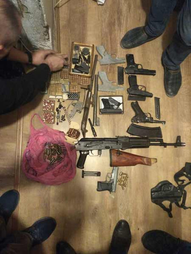 На Полтавщині у чоловіка вилучено арсенал вогнепальної зброї