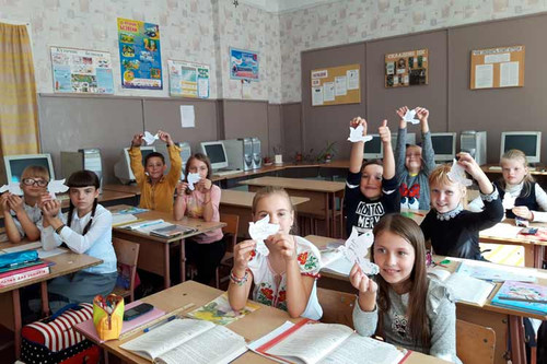 Урок « Діти України – за мир!» у філії Гребінківська ЗОШ І-ІІ ст.№1