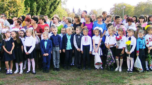 У Гребінківській ОТГ за шкільні парти сіли 142 першокласників