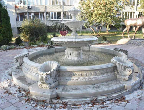 У Пирятині на вулиці Соборній запрацював фонтан