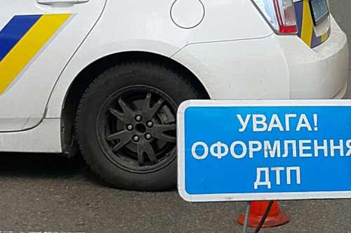 ДТП на трасі Київ- Харків: на Пирятинщині зіткнулись дві вантажівки